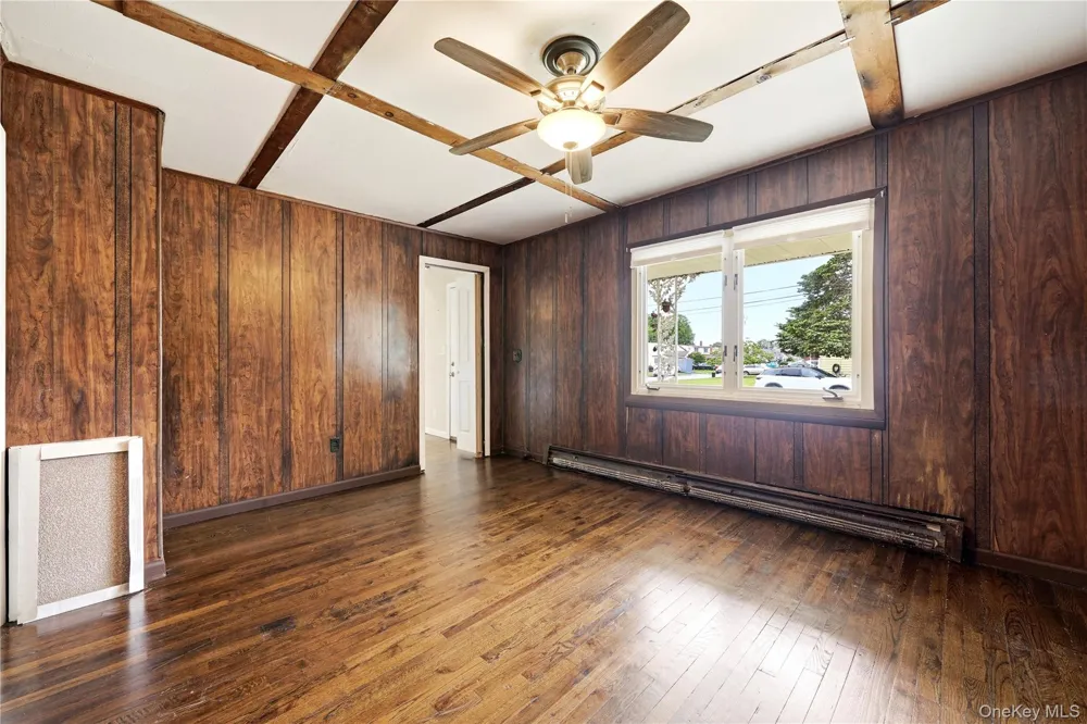 11 Mell Drive North Babylon, NY 11703
