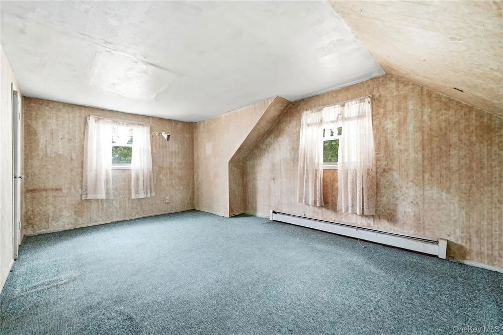 11 Mell Drive North Babylon, NY 11703
