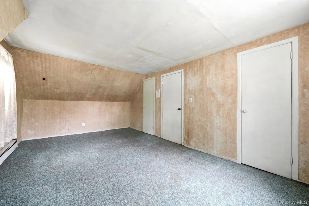 11 Mell Drive North Babylon, NY 11703