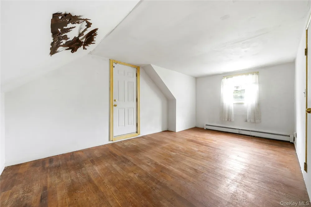 11 Mell Drive North Babylon, NY 11703