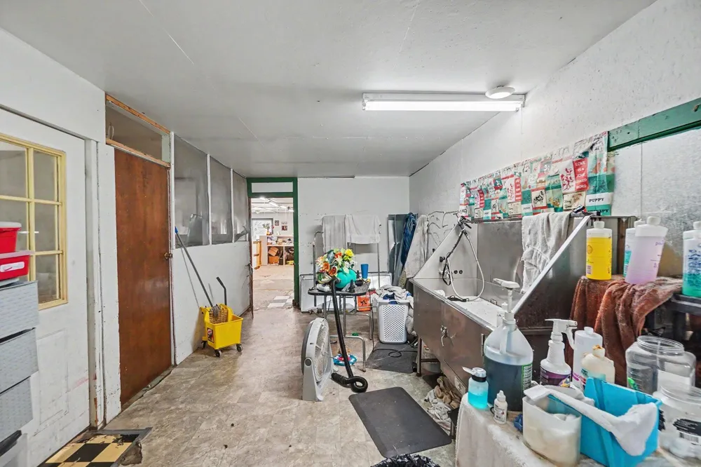 20221 US-10 Reed City City, MI 49677