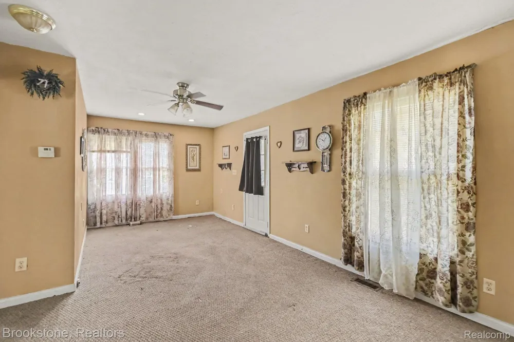 808 Emmett Avenue Summit Township, MI 49203