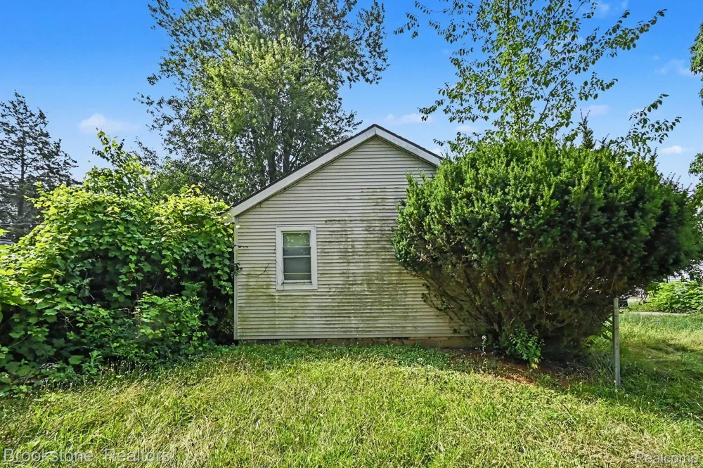 808 Emmett Avenue Summit Township, MI 49203