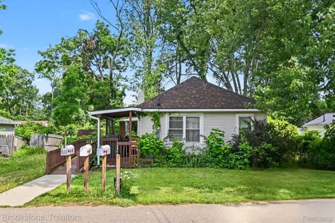 808 Emmett Avenue