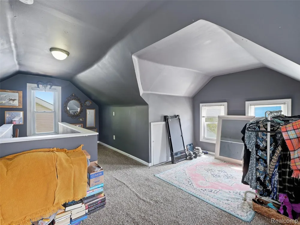 27715 Park Court Madison Heights City, MI 48071