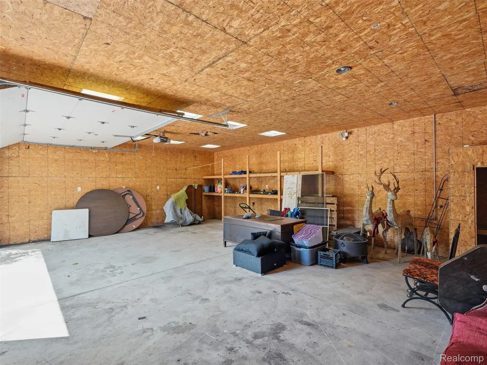 27715 Park Court Madison Heights City, MI 48071