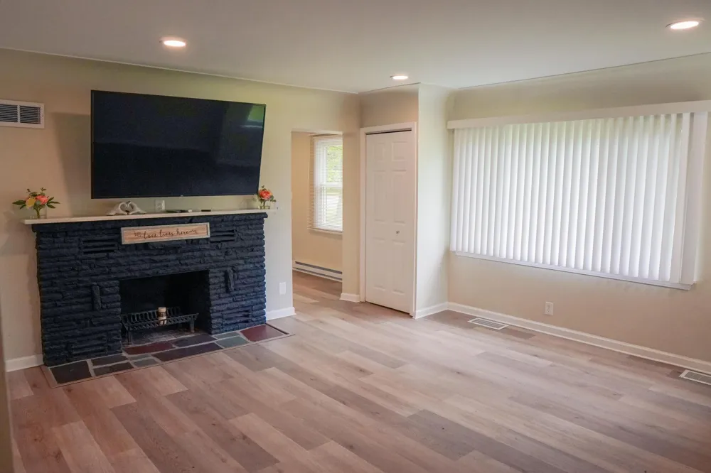 1322 Desiax Avenue Bloomfield Charter Township, MI 48302