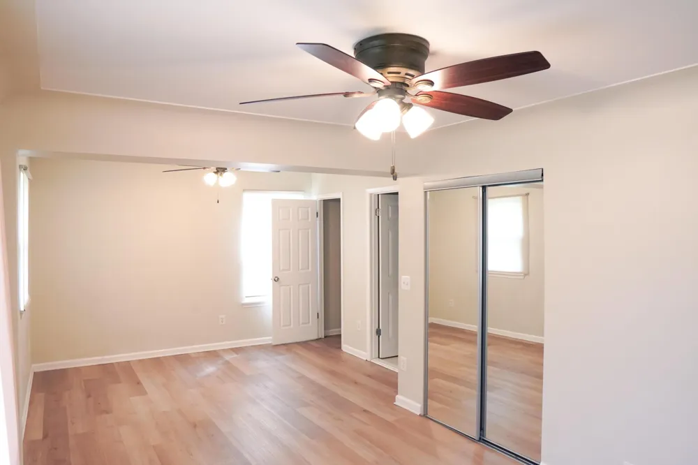 1322 Desiax Avenue Bloomfield Charter Township, MI 48302