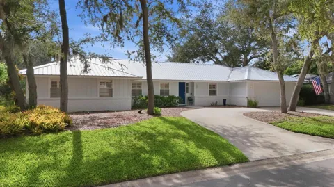 5505 BENEVA WOODS CIRCLE