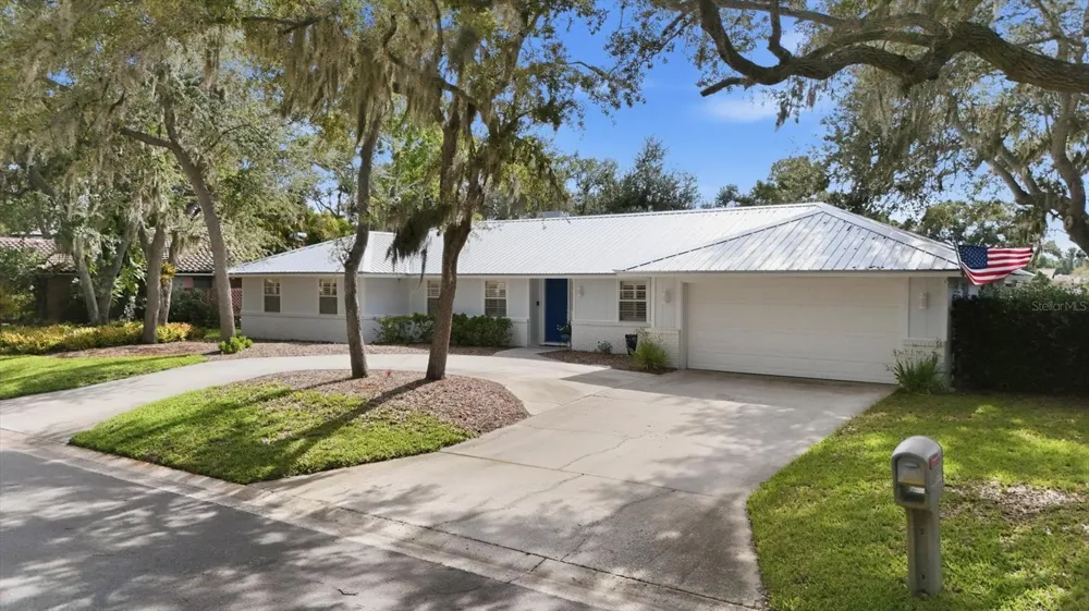5505 BENEVA WOODS CIRCLE Sarasota, FL 34233