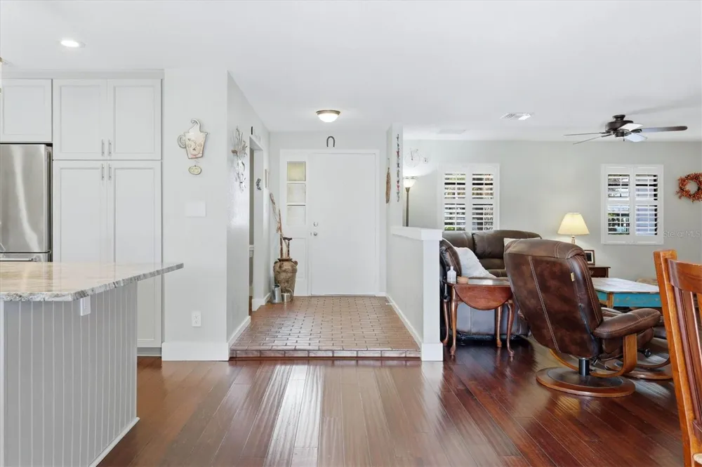 5505 BENEVA WOODS CIRCLE Sarasota, FL 34233