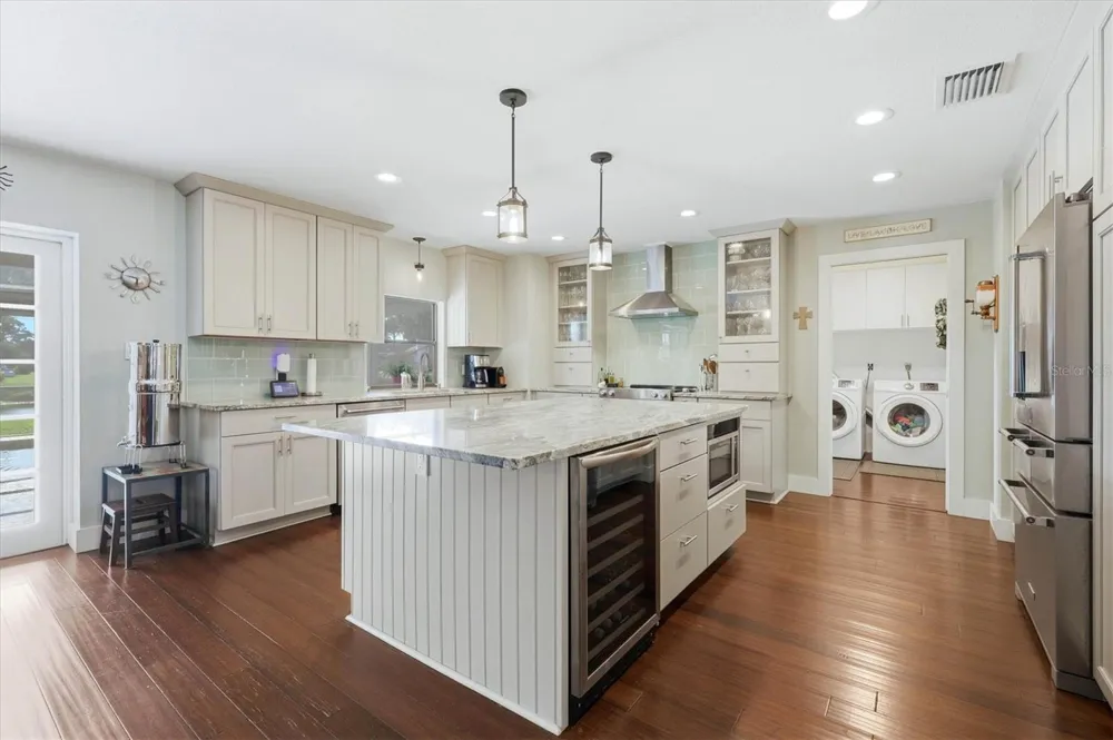5505 BENEVA WOODS CIRCLE Sarasota, FL 34233