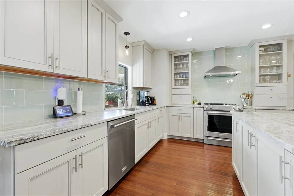 5505 BENEVA WOODS CIRCLE Sarasota, FL 34233
