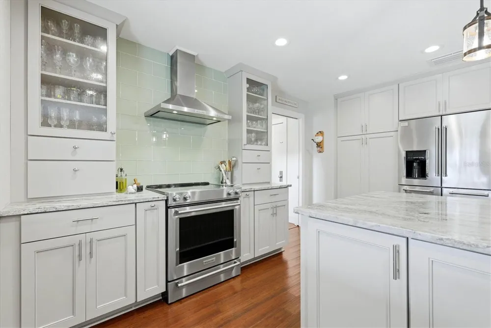5505 BENEVA WOODS CIRCLE Sarasota, FL 34233