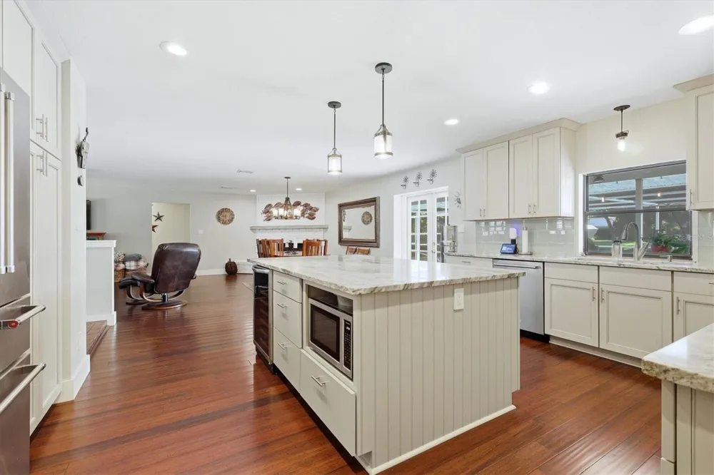 5505 BENEVA WOODS CIRCLE Sarasota, FL 34233