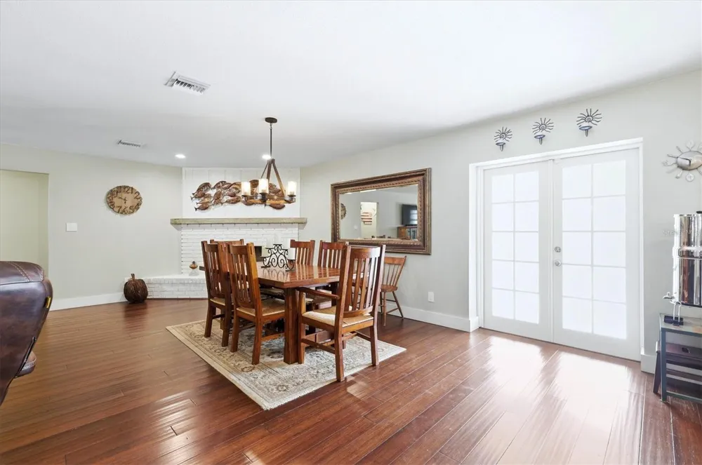 5505 BENEVA WOODS CIRCLE Sarasota, FL 34233