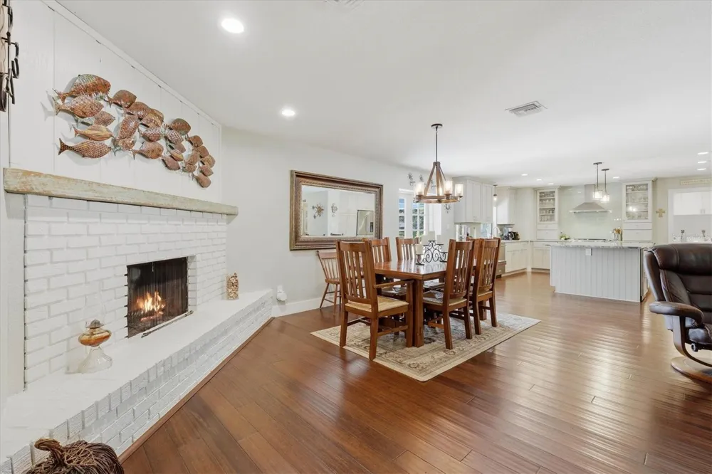 5505 BENEVA WOODS CIRCLE Sarasota, FL 34233