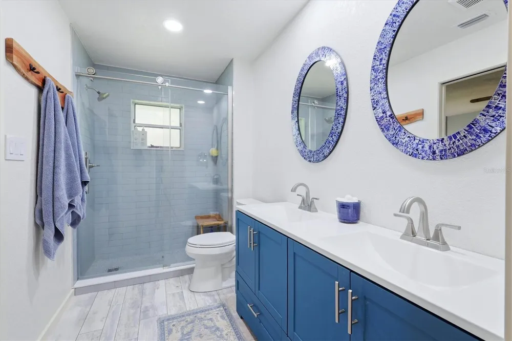 5505 BENEVA WOODS CIRCLE Sarasota, FL 34233