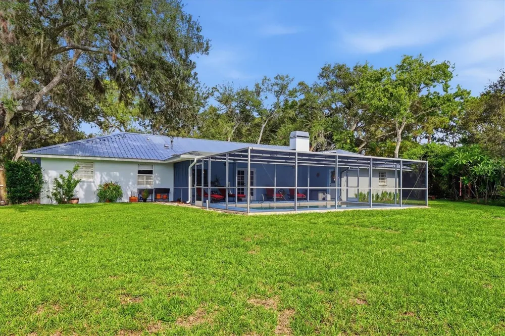 5505 BENEVA WOODS CIRCLE Sarasota, FL 34233