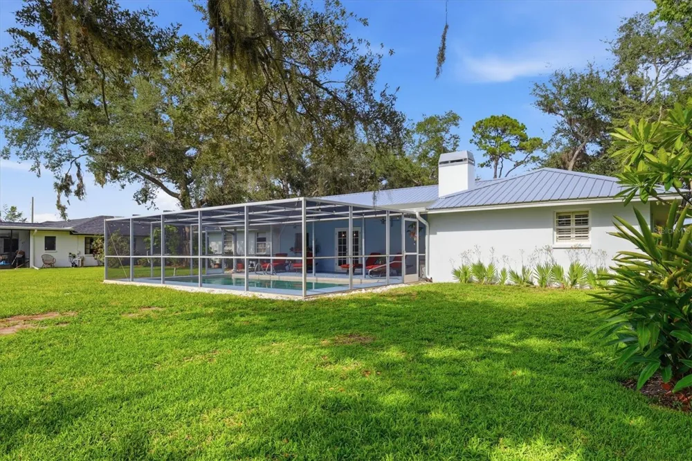 5505 BENEVA WOODS CIRCLE Sarasota, FL 34233