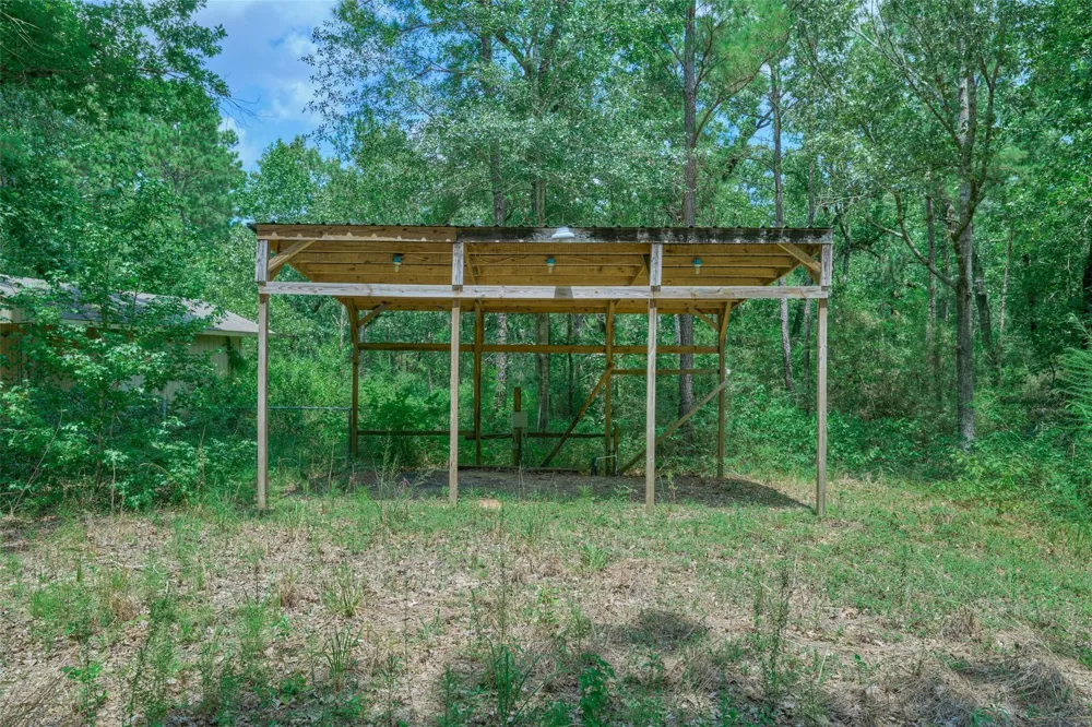 8327 Fm 980 N Huntsville, TX 77320