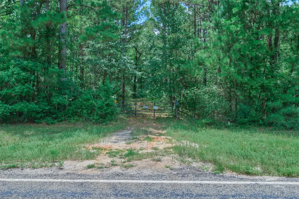 8327 Fm 980 N Huntsville, TX 77320