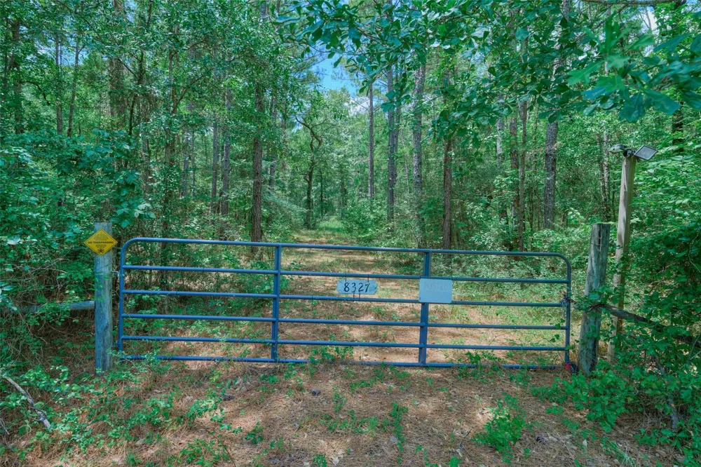 8327 Fm 980 N Huntsville, TX 77320