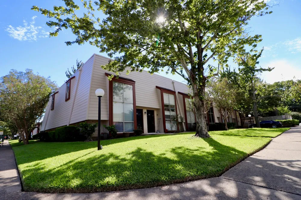 5929 Queensloch Drive #234 Houston, TX 77096