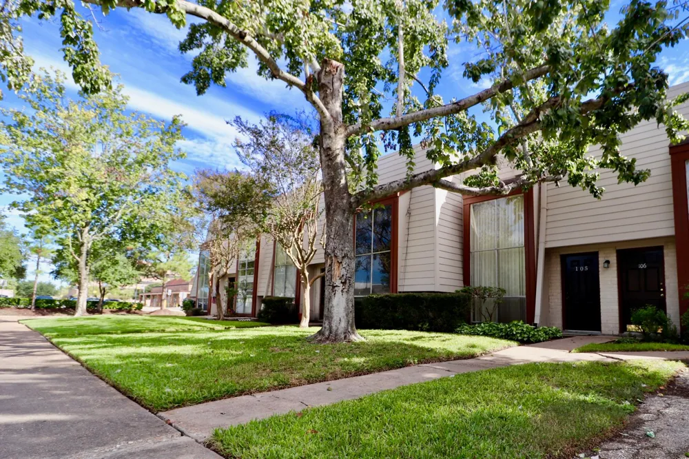 5929 Queensloch Drive #234 Houston, TX 77096