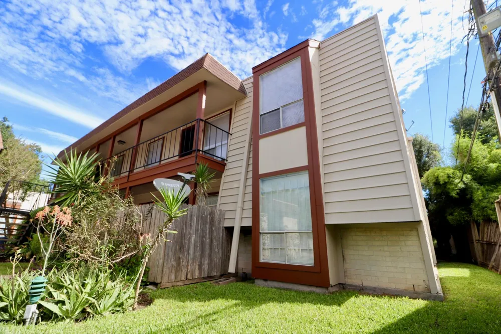 5929 Queensloch Drive #234 Houston, TX 77096