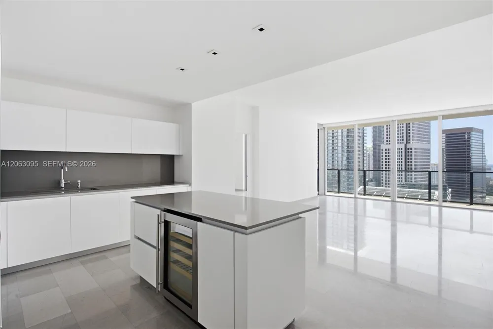 88 SW 7th St #2307 Miami, FL 33130