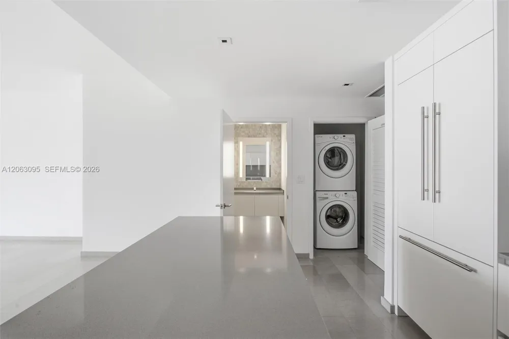 88 SW 7th St #2307 Miami, FL 33130