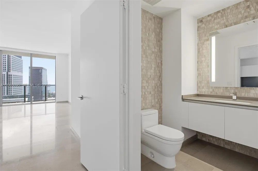 88 SW 7th St #2307 Miami, FL 33130