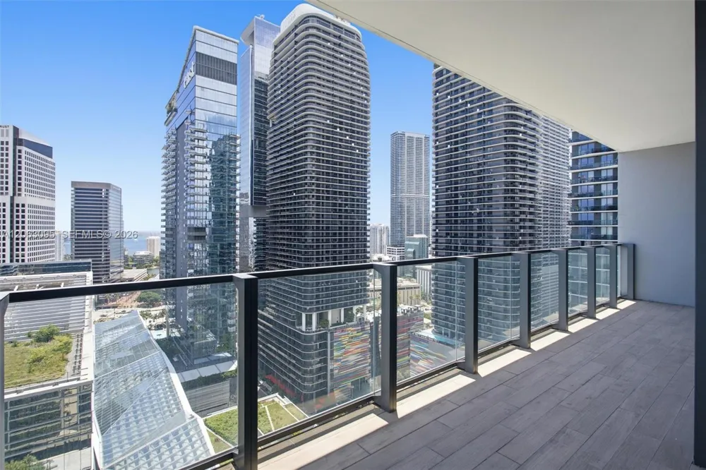88 SW 7th St #2307 Miami, FL 33130
