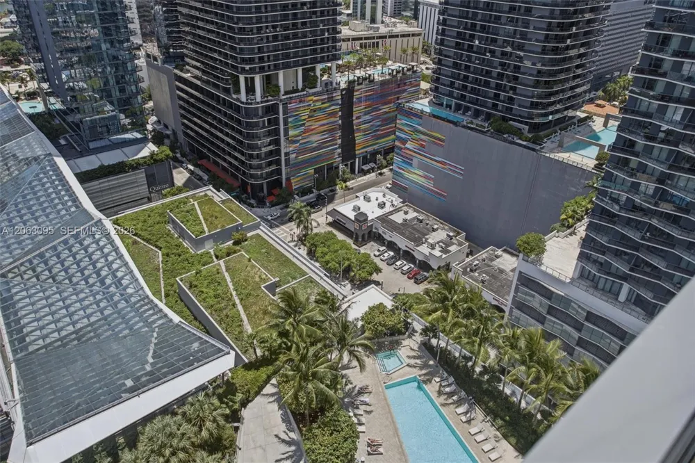 88 SW 7th St #2307 Miami, FL 33130