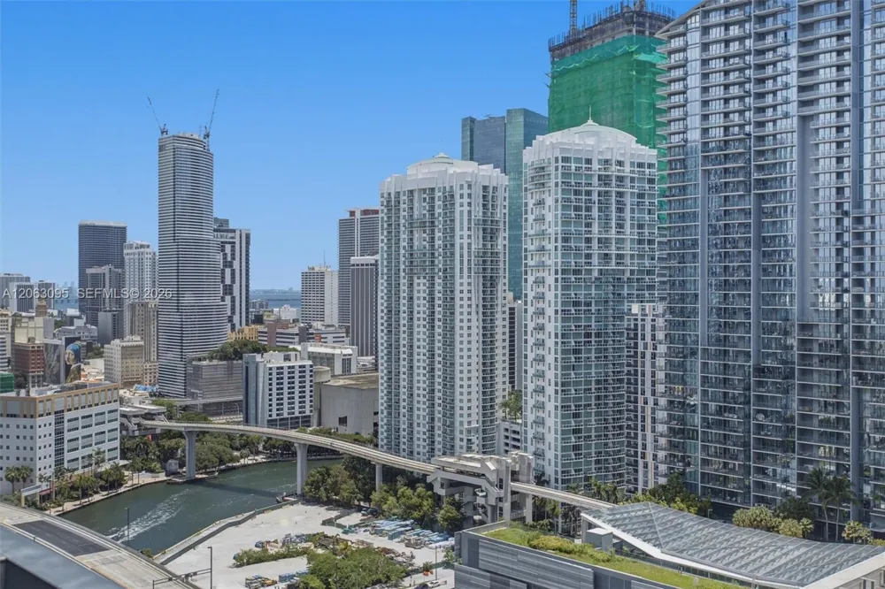 88 SW 7th St #2307 Miami, FL 33130