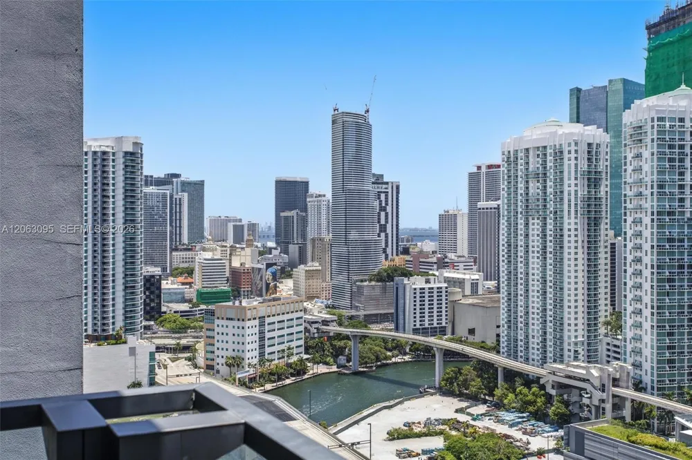 88 SW 7th St #2307 Miami, FL 33130