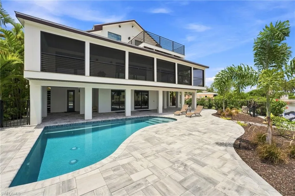 2795 Beach Road #B Englewood, FL 34223