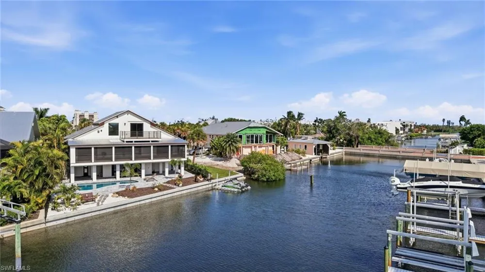 2795 Beach Road #B Englewood, FL 34223