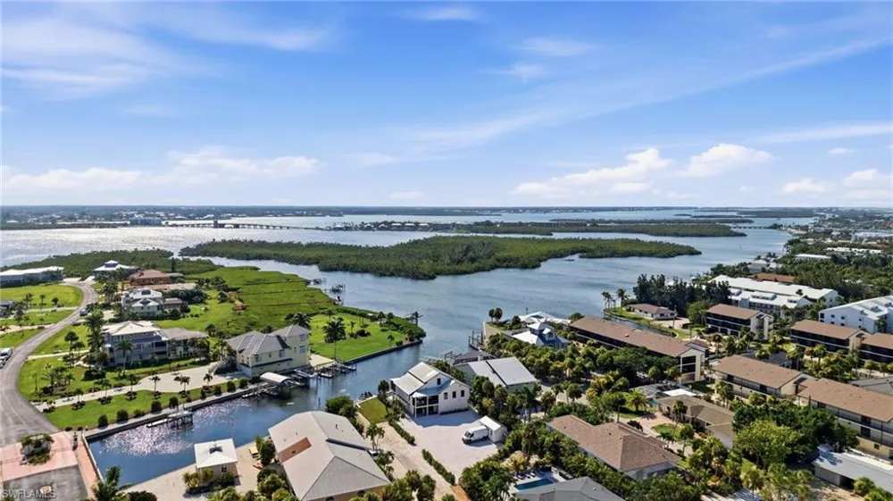 2795 Beach Road #B Englewood, FL 34223