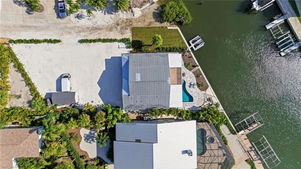 2795 Beach Road #B Englewood, FL 34223
