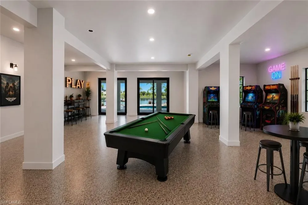 2795 Beach Road #B Englewood, FL 34223