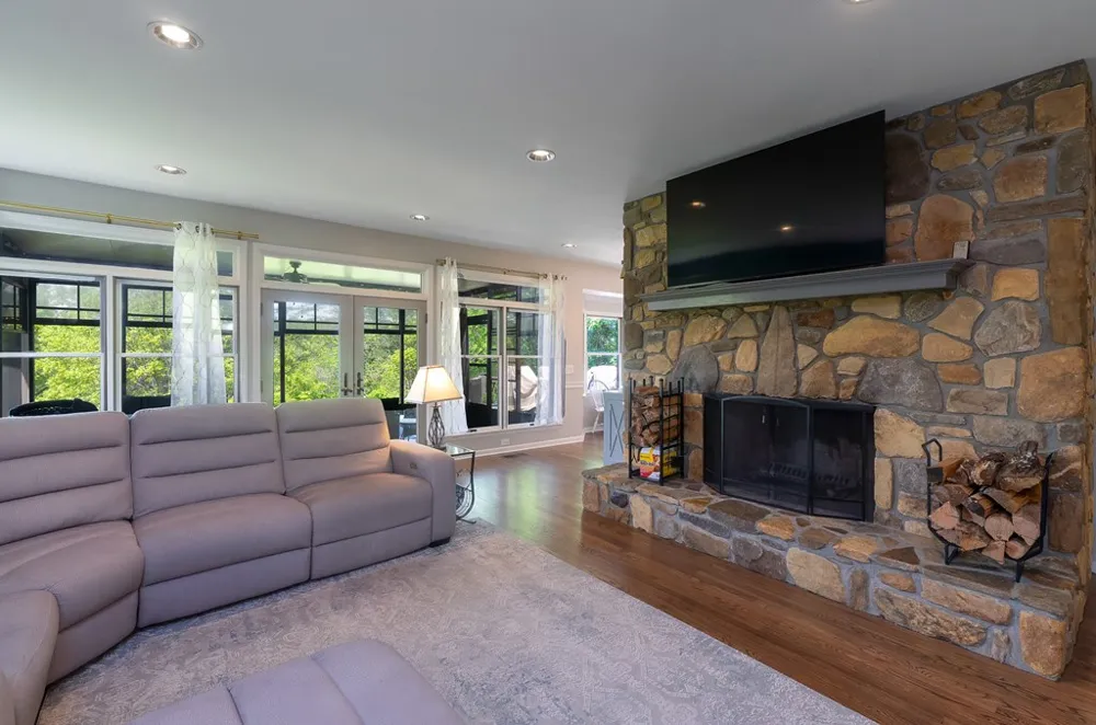 LAUREN LN Franklin, NC 28734