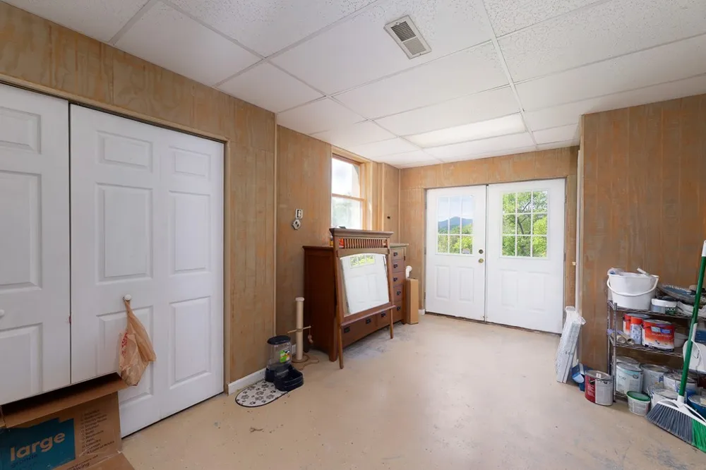 LAUREN LN Franklin, NC 28734