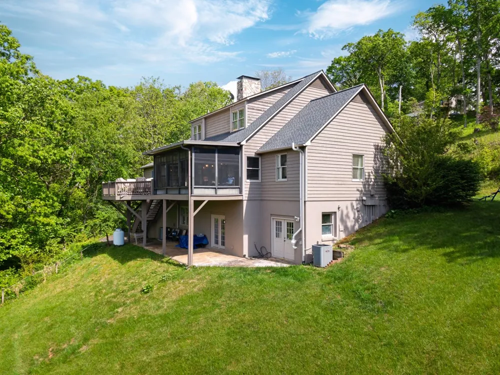 LAUREN LN Franklin, NC 28734