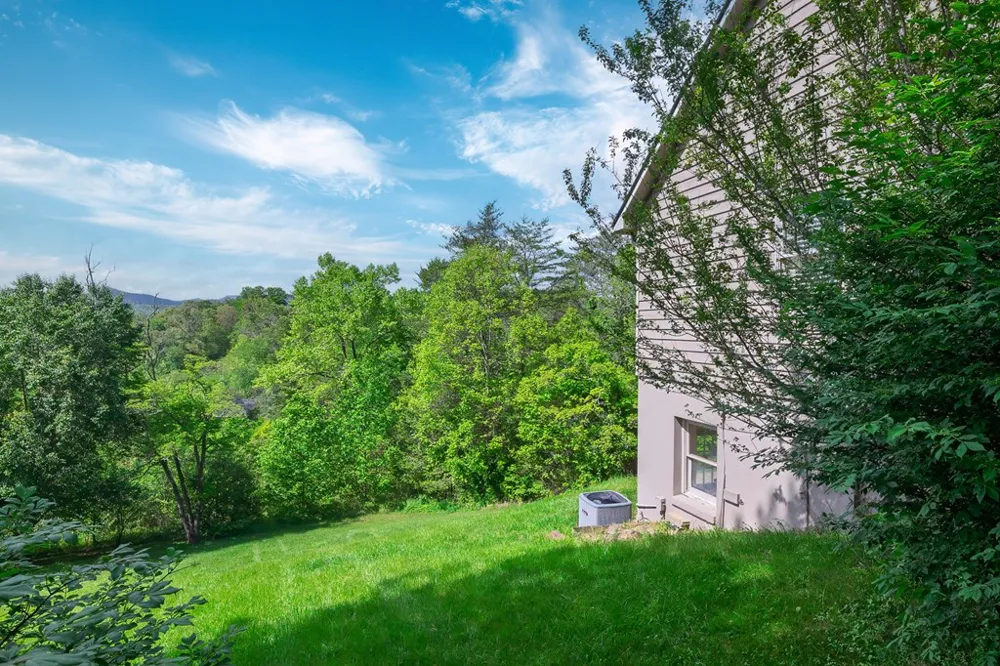 LAUREN LN Franklin, NC 28734
