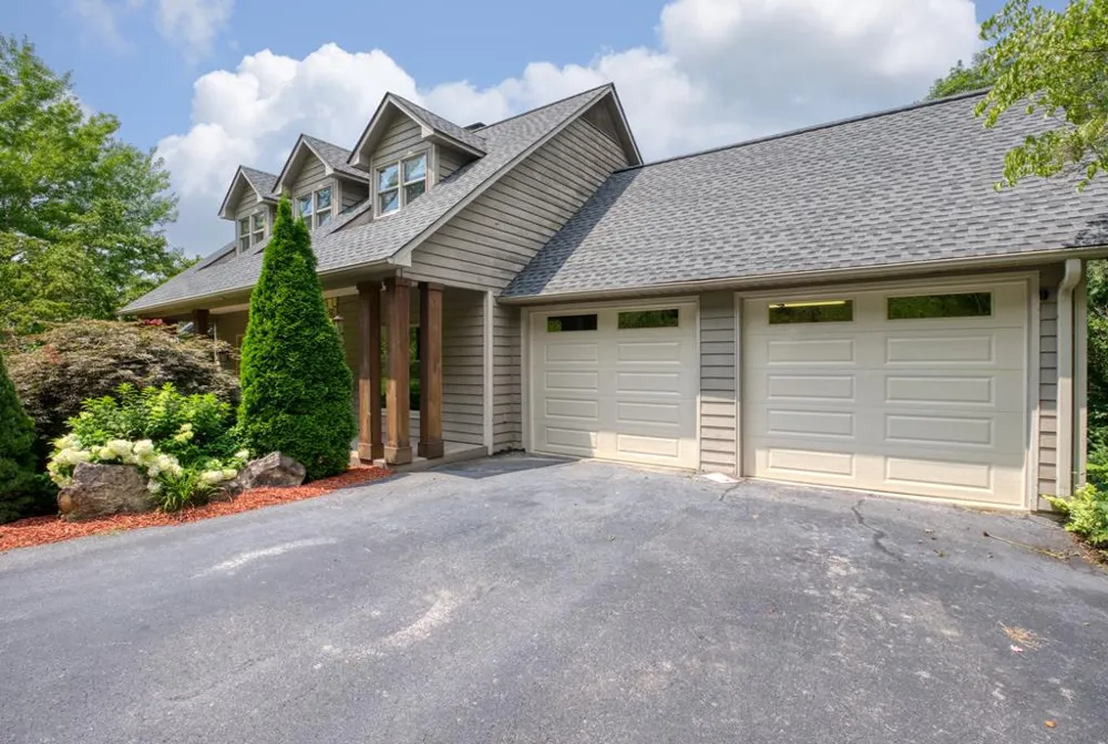 LAUREN LN Franklin, NC 28734