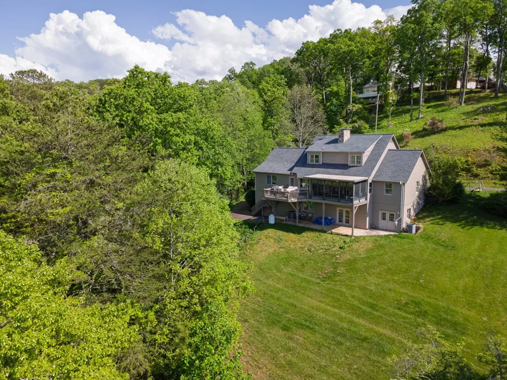 LAUREN LN Franklin, NC 28734