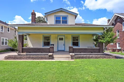 3209 Pleasant Avenue