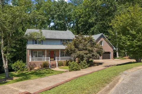 605 Stonebrook Drive